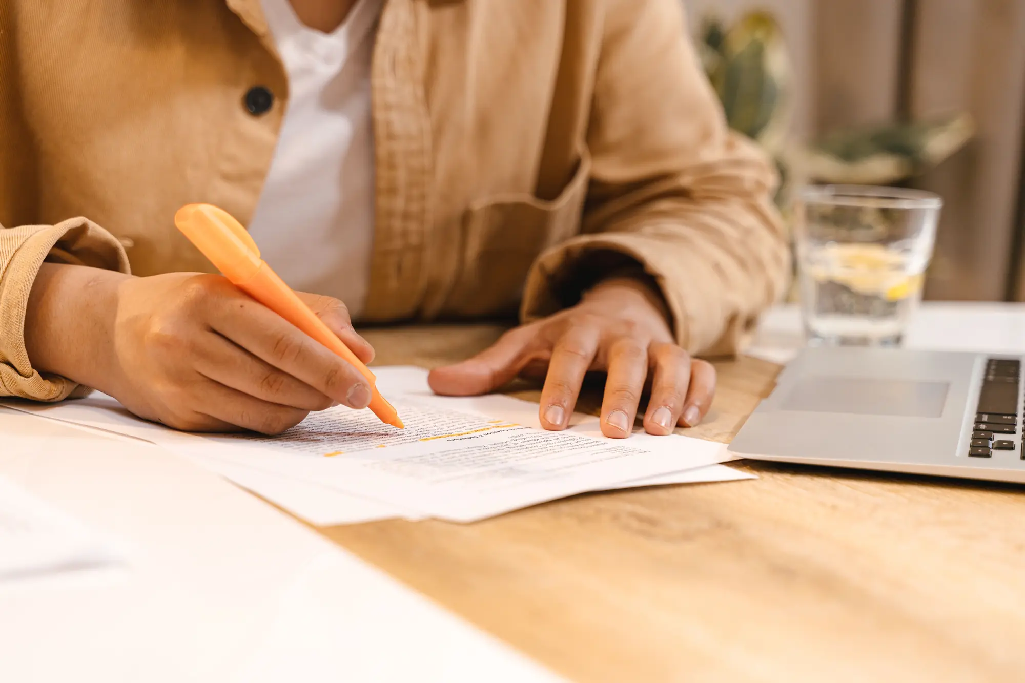 Arabic document translation process with certified translator